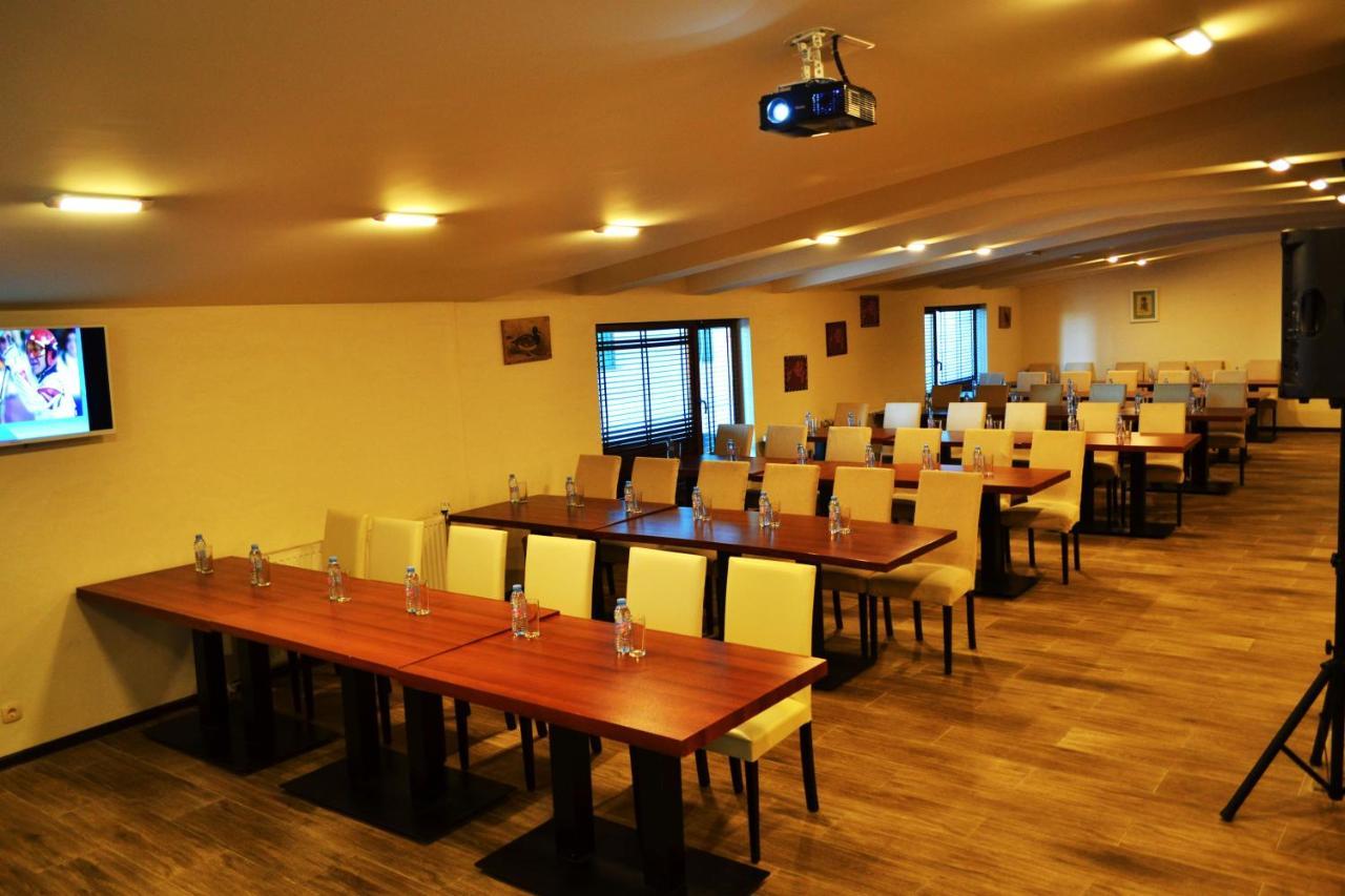 Aparthotel Forest Nook Pamporovo Exterior photo