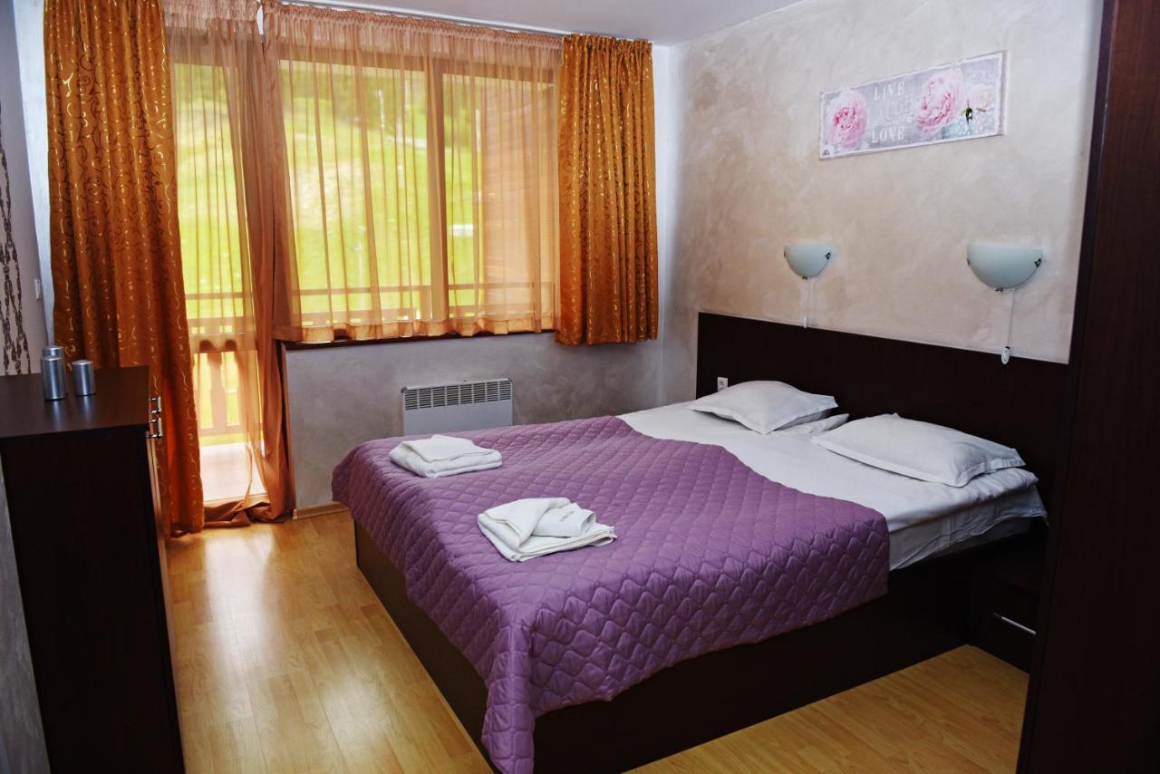 Aparthotel Forest Nook Pamporovo Exterior photo
