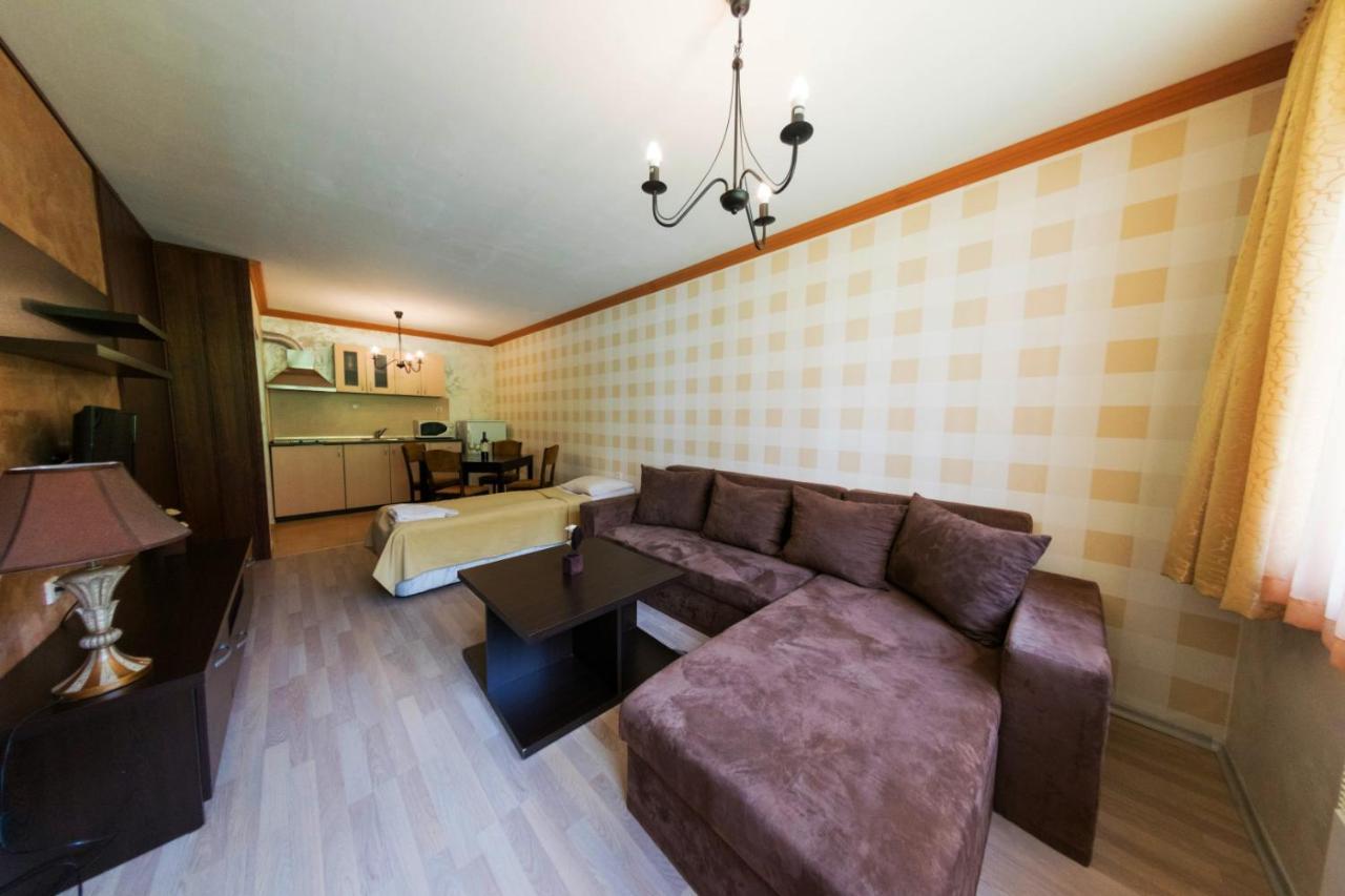Aparthotel Forest Nook Pamporovo Exterior photo