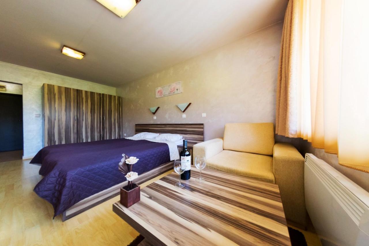Aparthotel Forest Nook Pamporovo Exterior photo